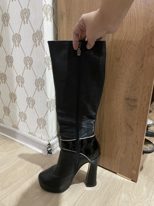 Модные сапоги Италии