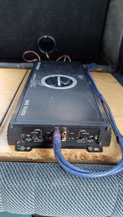 Усилвател Blaupunkt GTA 470 Mystic-840 Watts