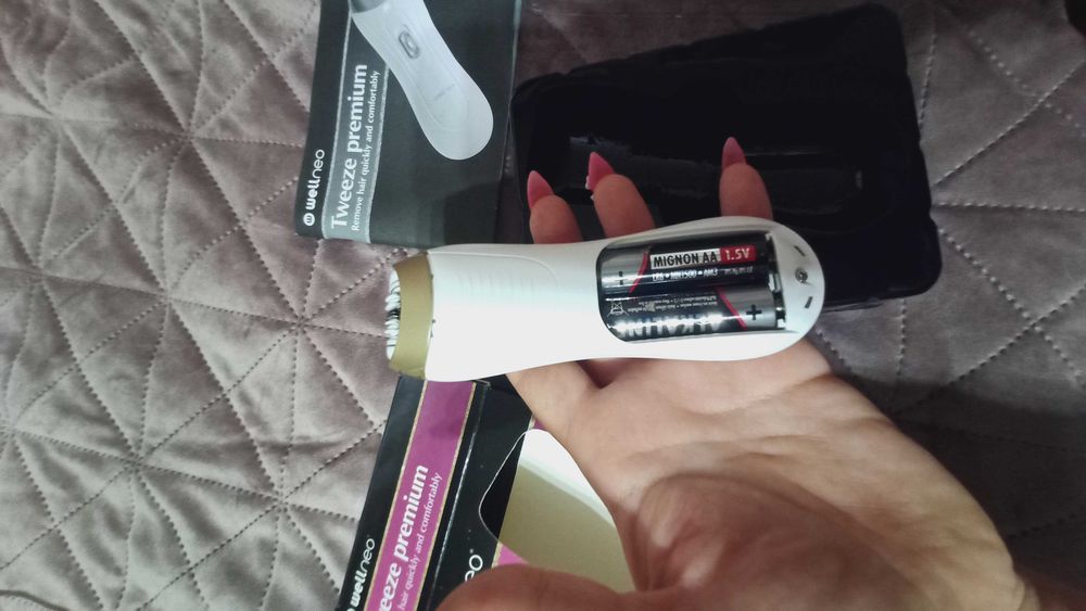 Безжичен епилатор на батерии Wellneo Tweeze premium