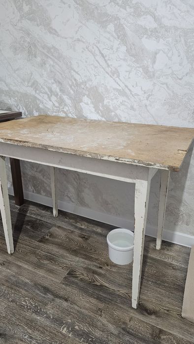 Срочно продам стол 100х60