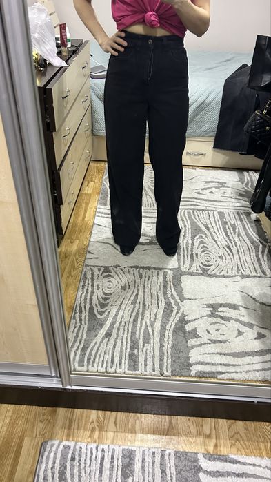 Джинсы черные на худеньких