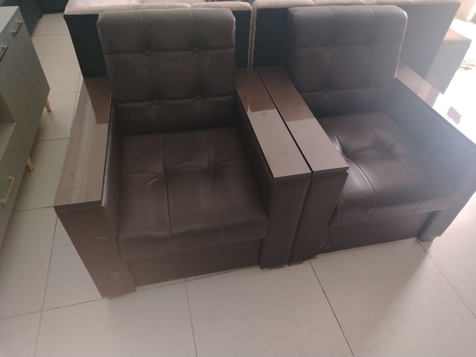 Кресло сатылады 2 шт 800 000 мыннан хар штугы