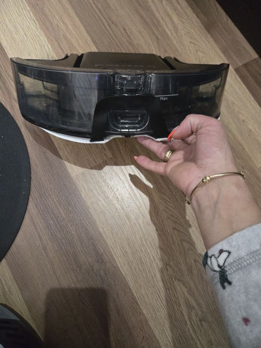 Робот прахосмукачка 2 в 1