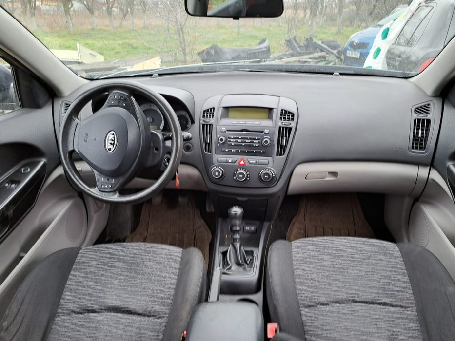 Dezmembrez KIA Ceed 1.4 benzina 2008