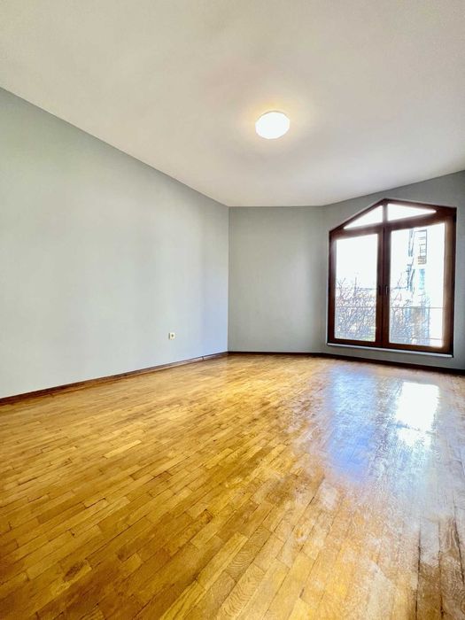 Двустаен апартамент в район Зимно Кино Тракия- в близост до Гранд Мол!