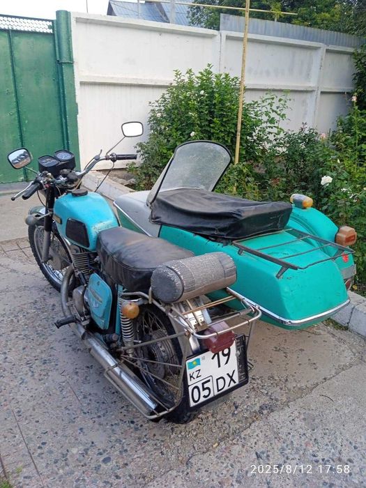 Мотоцикл ИЖ Планета 3