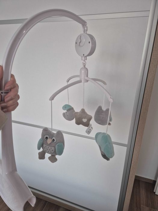 Carusel muzical pentru pătuț bebe