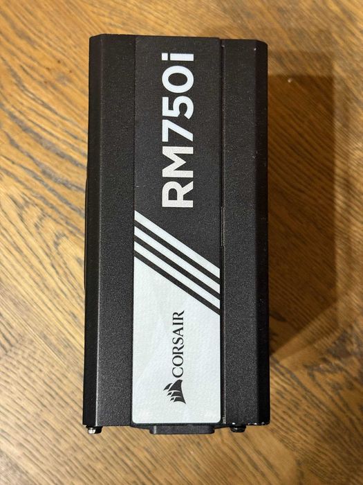Блок питания Corsair RM750i