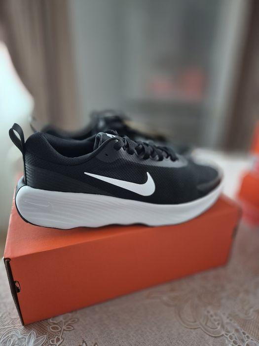 Маратонки Nike ,Nike