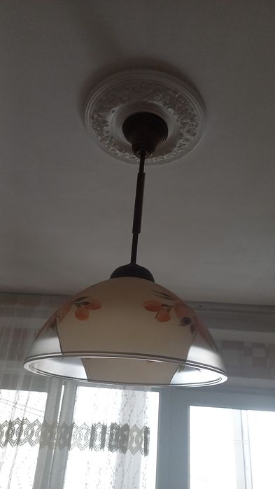 Продам б/у люстру. Цена 5.000 тг.