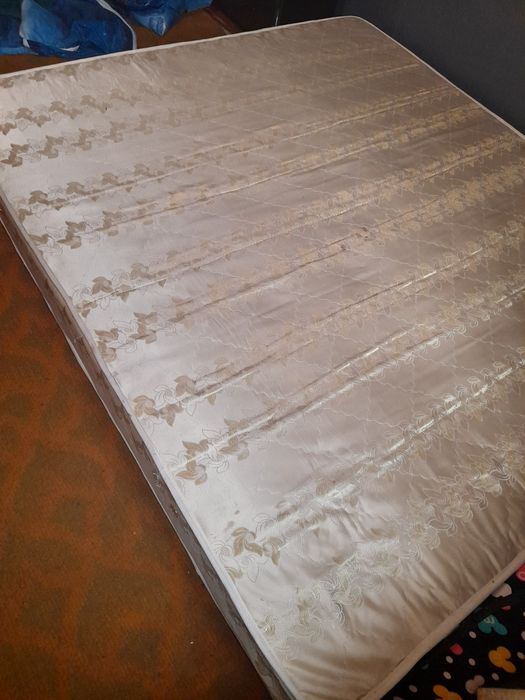 Кровать двухспальная