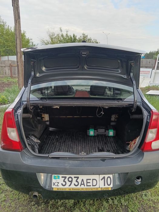 Продам Рено Логан 2007года 1,4 л 8 клапанный