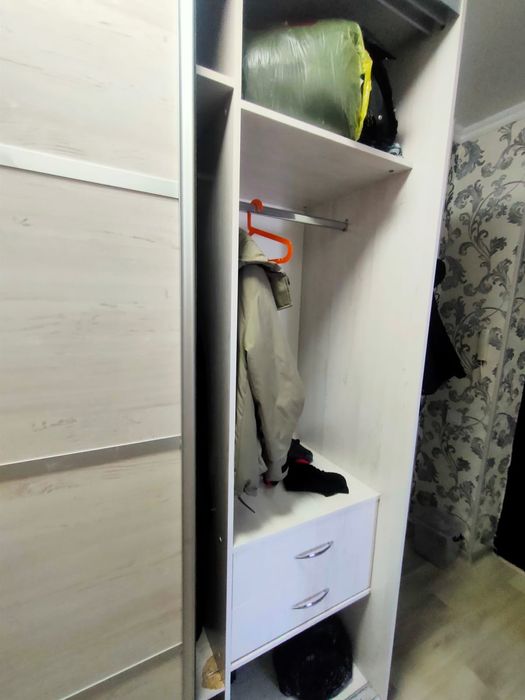 Продам шкаф купе