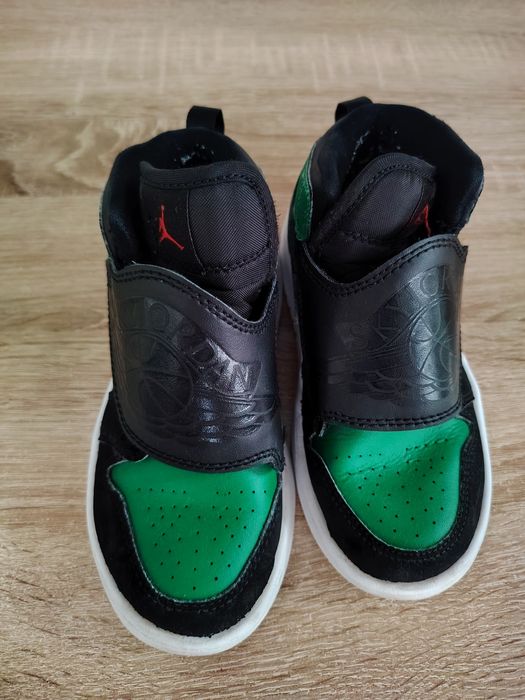 Adidași Jordan  mărimea 28