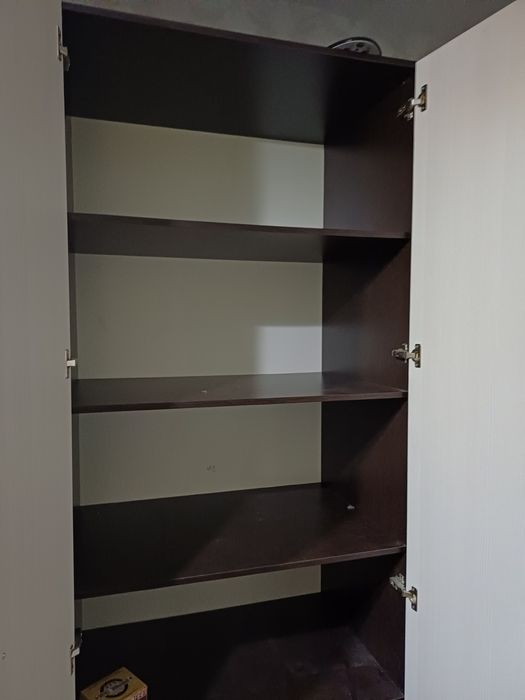 Продам большой шкаф