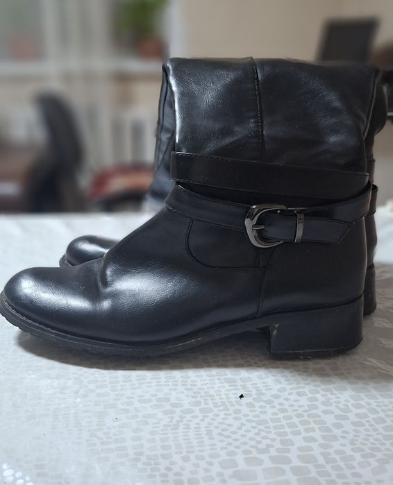 Продам сапоги женские