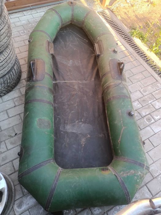 Продам резиновую лодку.