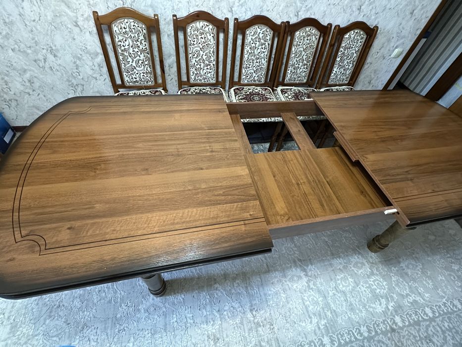 Стол со стульями Б/У в хорошем состоянии