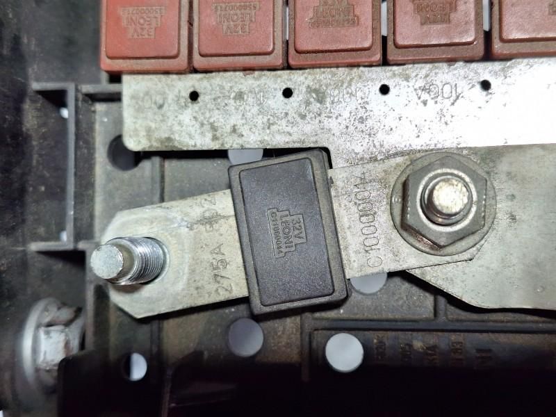 Panou sigurante baterie Opel Astra J 1.6i 132 kw A16LET