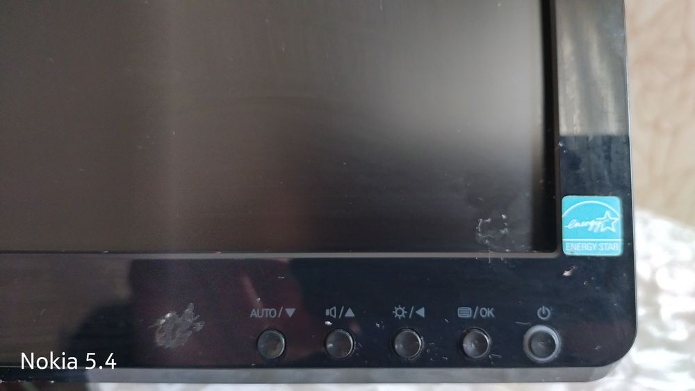 Монитор Philips 226v4l