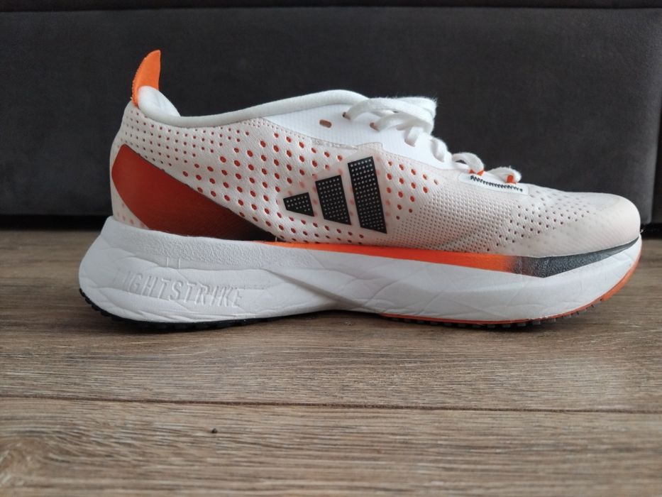 Adidas Adizero SL.