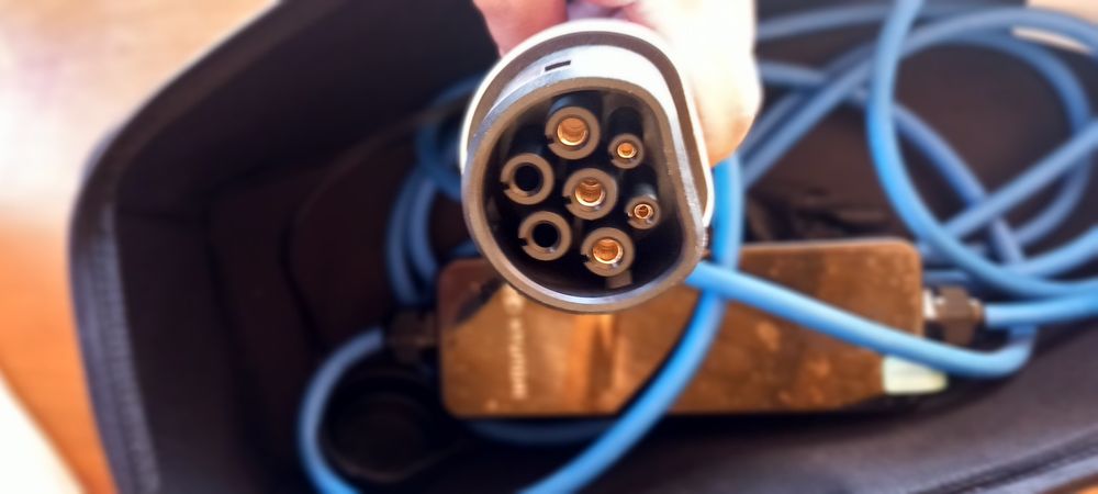 Зарядни за електрически автомобили BMW VOLVO HYNDAI