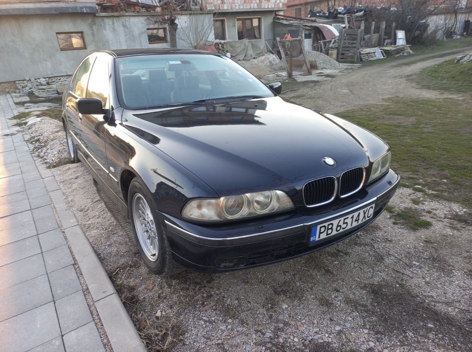 Продавам BMW 528. E39