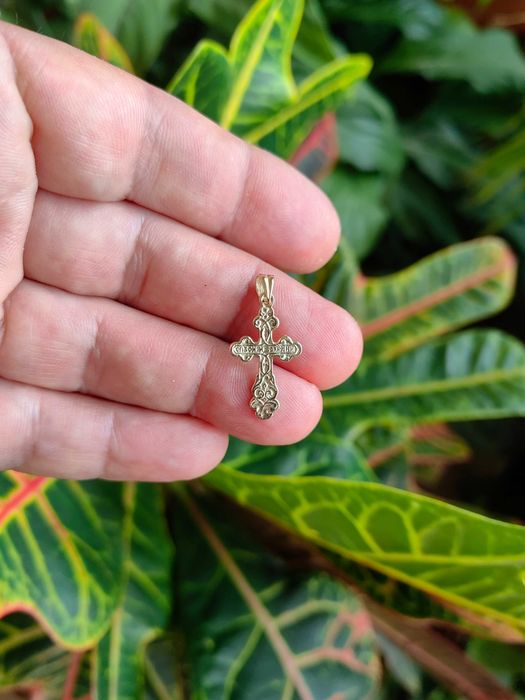 Златен кръст, 14 карата злато, кръст с разпятието на Исус Христос