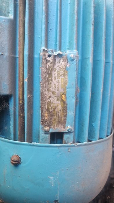 Продам электродвигатель