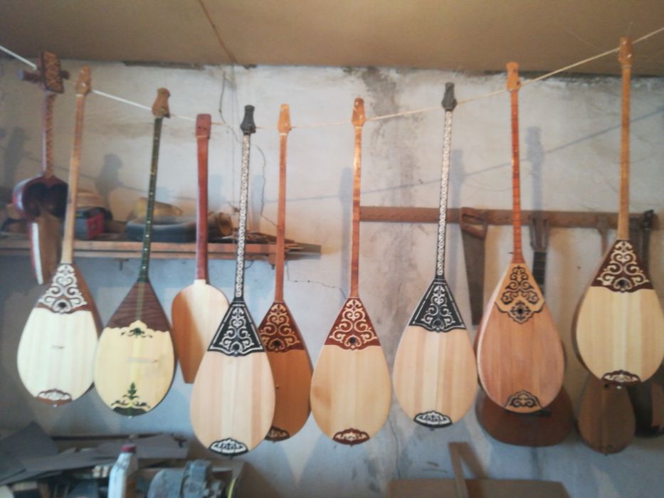 Домбыра сатылады