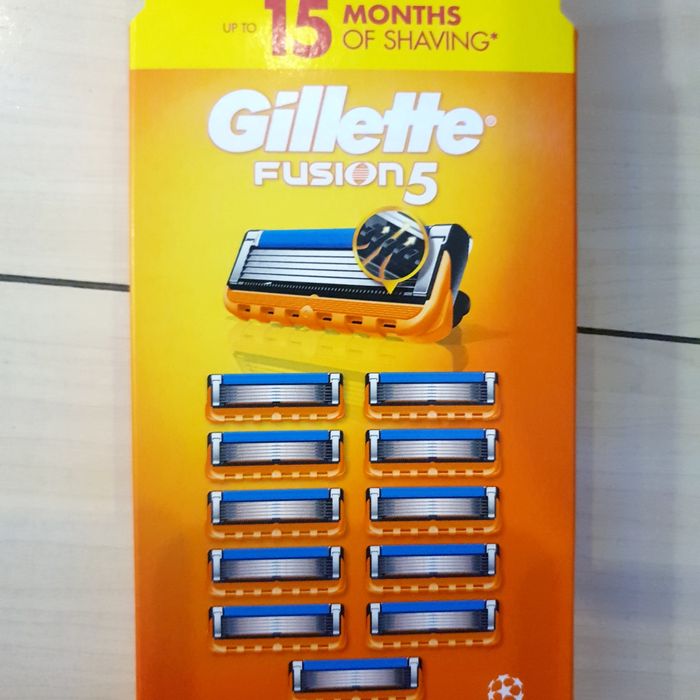 Set 11 rezerve  Gillette Fusion 5  sigilat