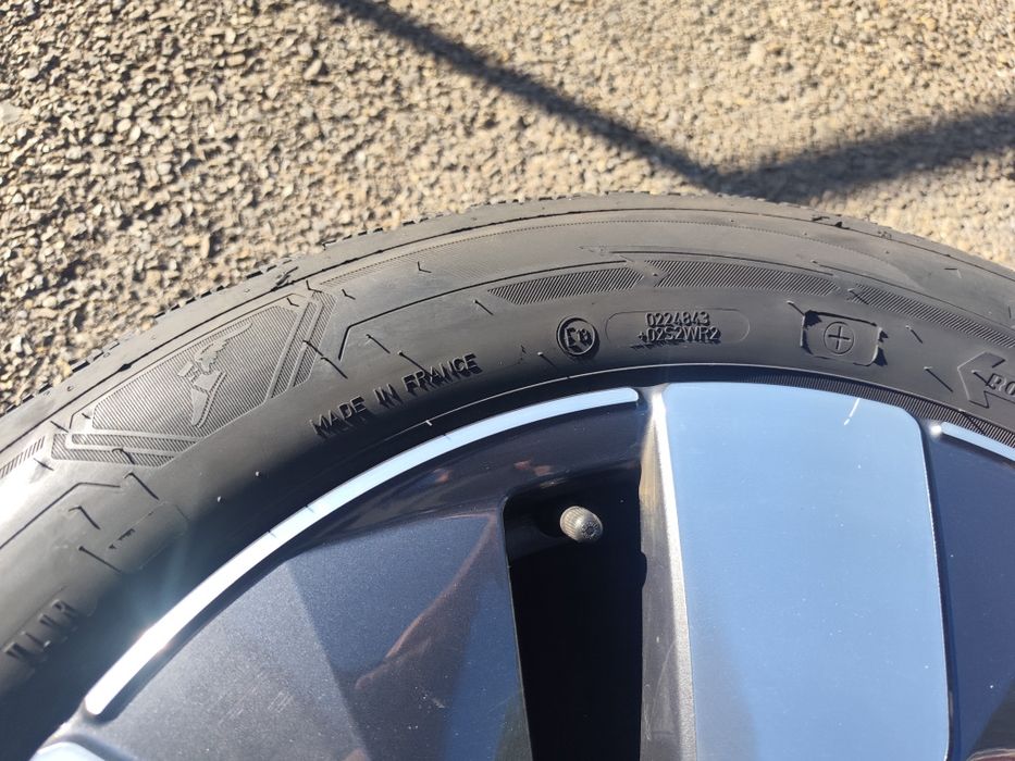 215/55/17" 4бр Good year ultra grip performance. Dot3624г,7-8мм