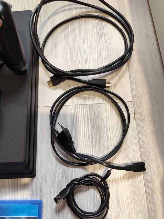 PlayStation 4 PRO 1TB