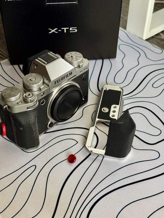 Продаю камеру Fujifilm X-T5