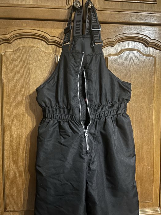 Продам детские куртки, дубленку.