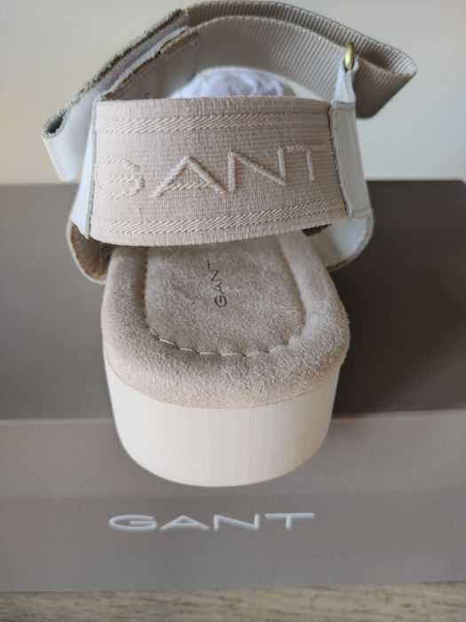 Нови сандали Gant