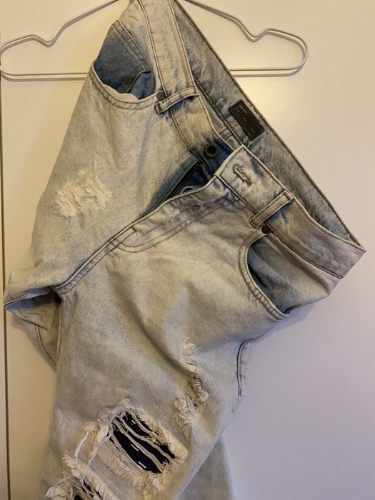 Blugi Zara marime eur 42 usa 32 mex 32.