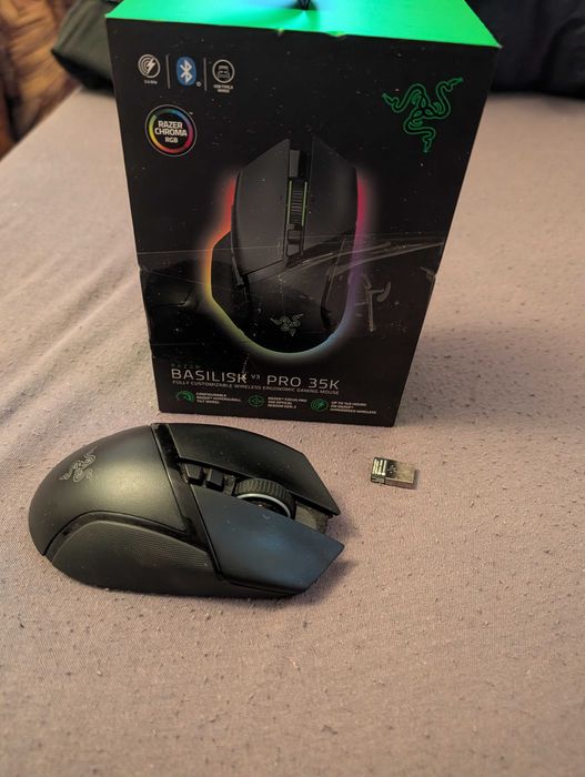 Basilisk V3 pro 35k și hyperx