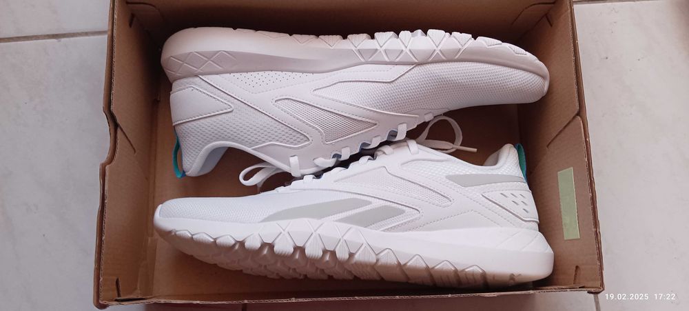 Чисто Нови Маратонки Reebok и Nike