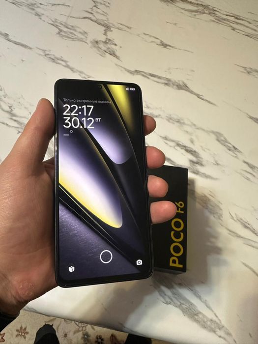 Продам Poco F6 в отличном состоянии