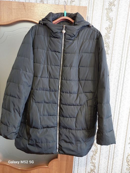 Продам куртку новую