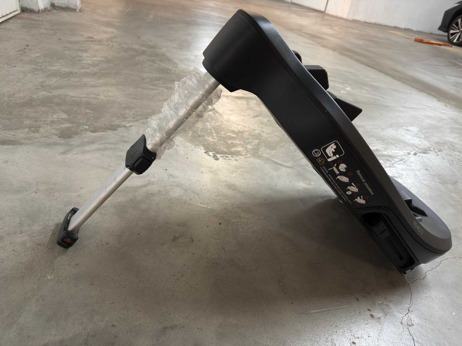 Детско столче с база за кола Vinicci Ergo