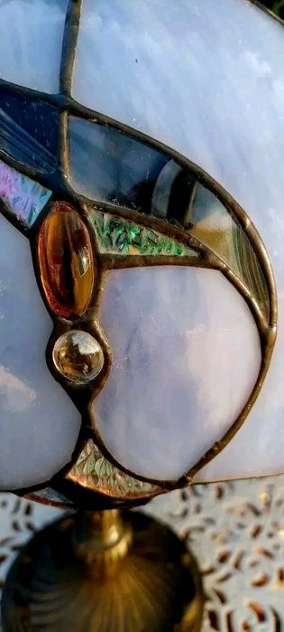 Lampă stil Tiffany.