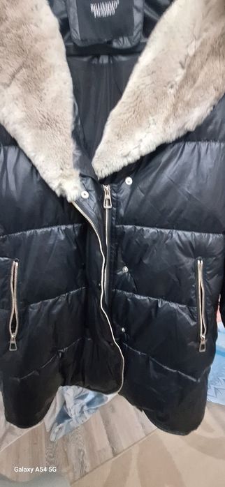 Продам куртку женскую зима