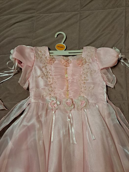 Продам нарядное платье