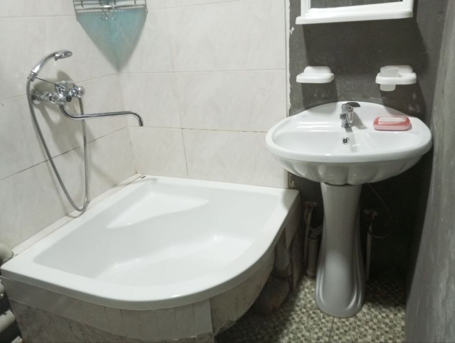 Talaba qizlar uchun shinam 3 xonali uy — Al Buxoriy yaqin!