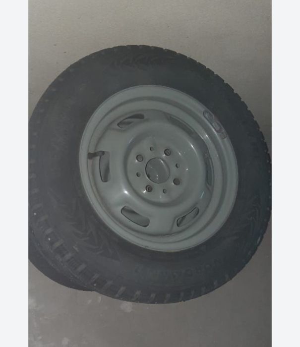 Продам зимние шины с дисками