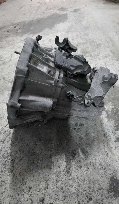 Скоростна кутия за Renault Scenic III 1.5dCi / Рено Сценик 3 2009г.