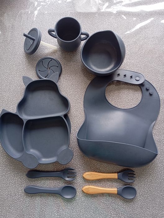 Продам силиконовый набор посуды для кормления