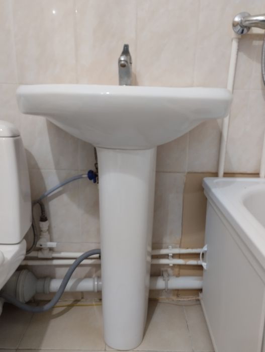 Раковина с педьесталом